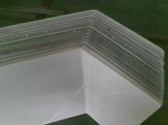 向中国大量出口大豆、铁矿石、原油等大宗商品