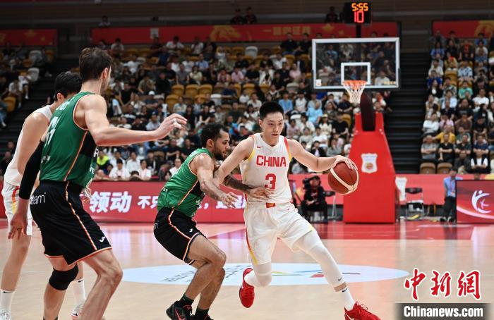 中国男篮压哨绝杀尤文图特队 胡明轩关键三分锁