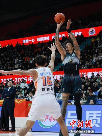 吉林男篮末节关键逆转险胜福建队