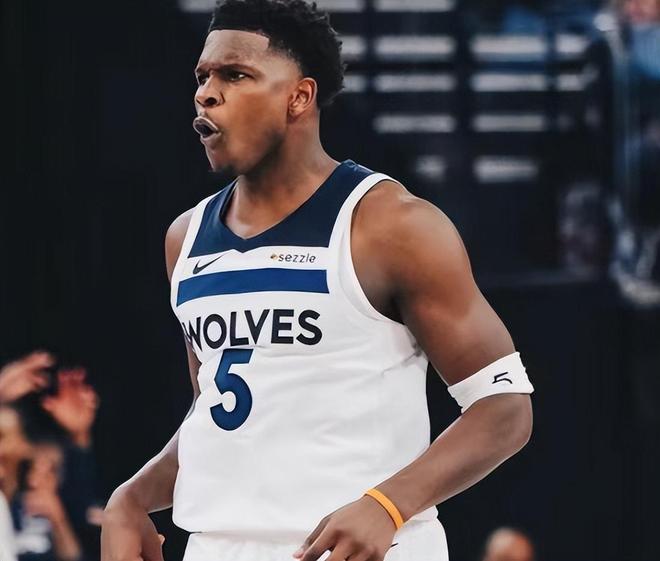 NBA常规赛多场关键战结果出炉 火箭逆转鹈鹕重返