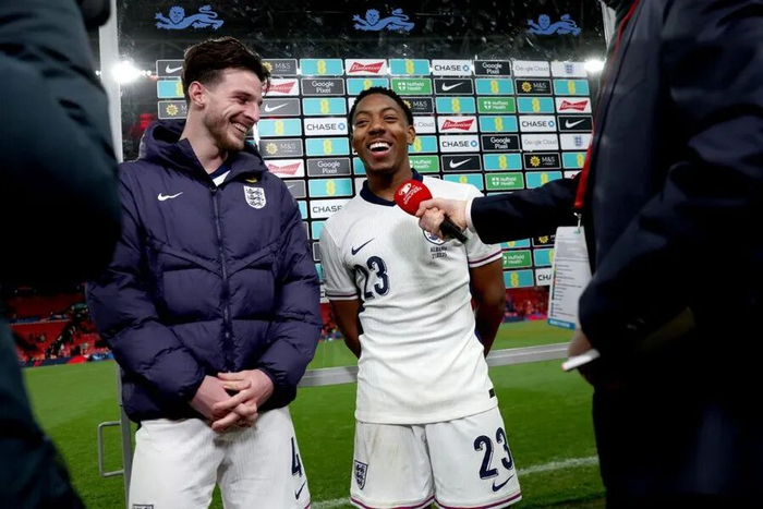 曼联瞄准阿森纳19岁左卫斯凯利 或成5000万交易筹