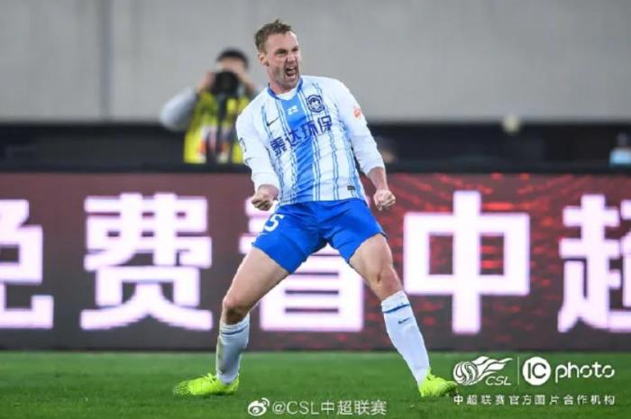 穿越四个月烽火，看2020中超众生相：冠军、黑马