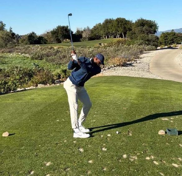 詹姆斯下赛季或留湖人完成退役